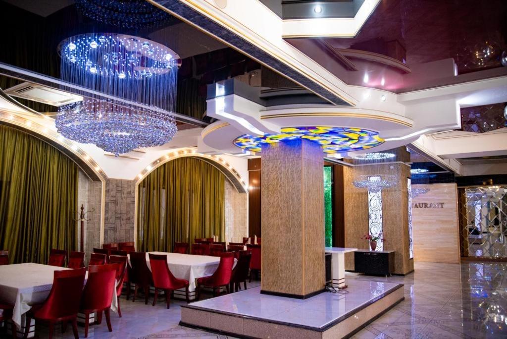 Hotel Zhibek Zholy Sjymkent Exteriör bild