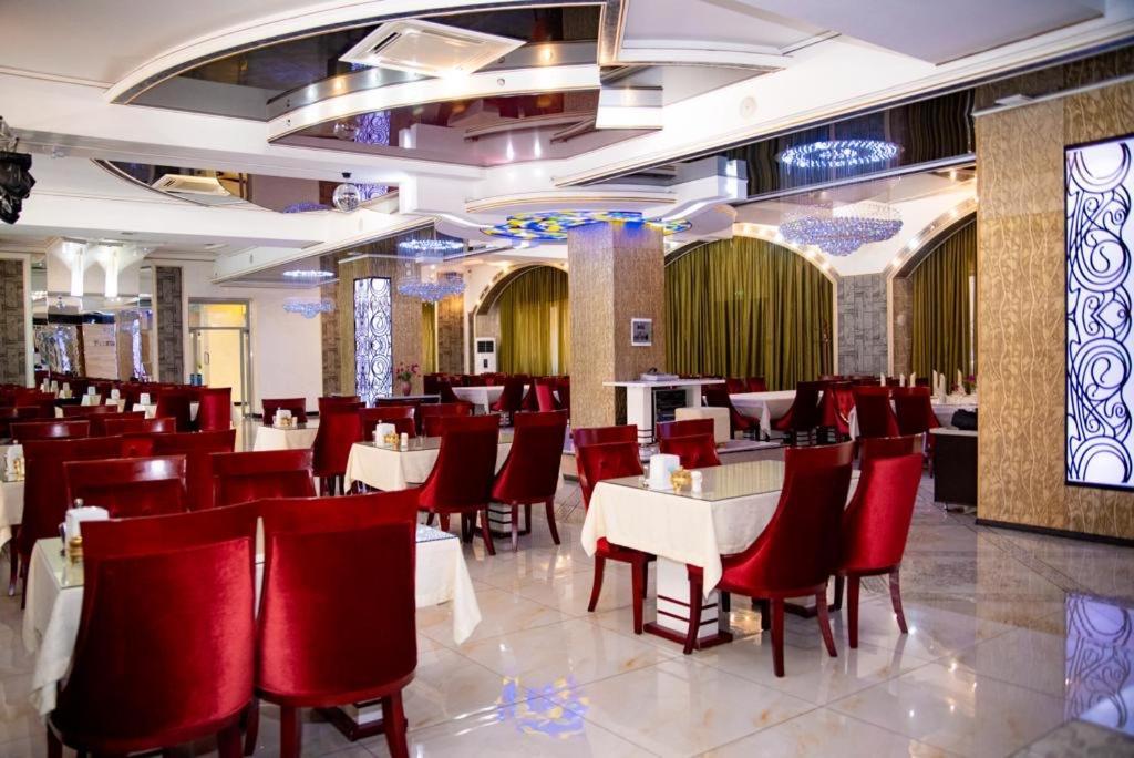 Hotel Zhibek Zholy Sjymkent Exteriör bild