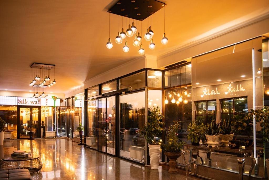 Hotel Zhibek Zholy Sjymkent Exteriör bild