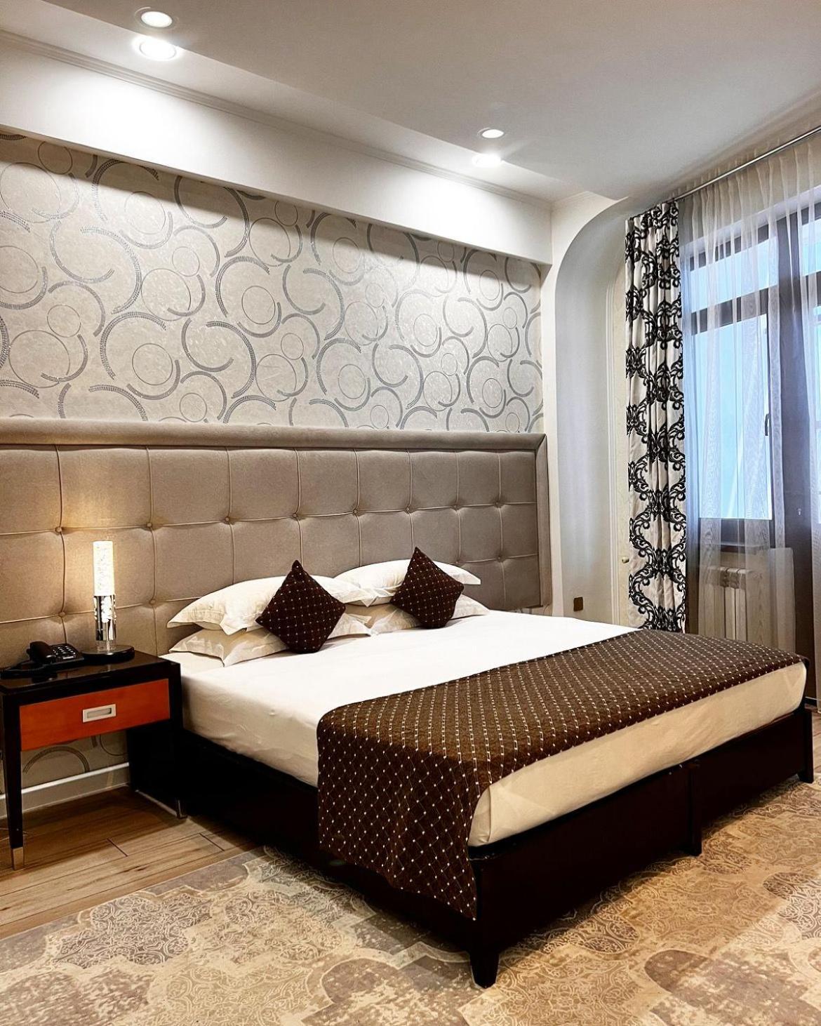 Hotel Zhibek Zholy Sjymkent Exteriör bild