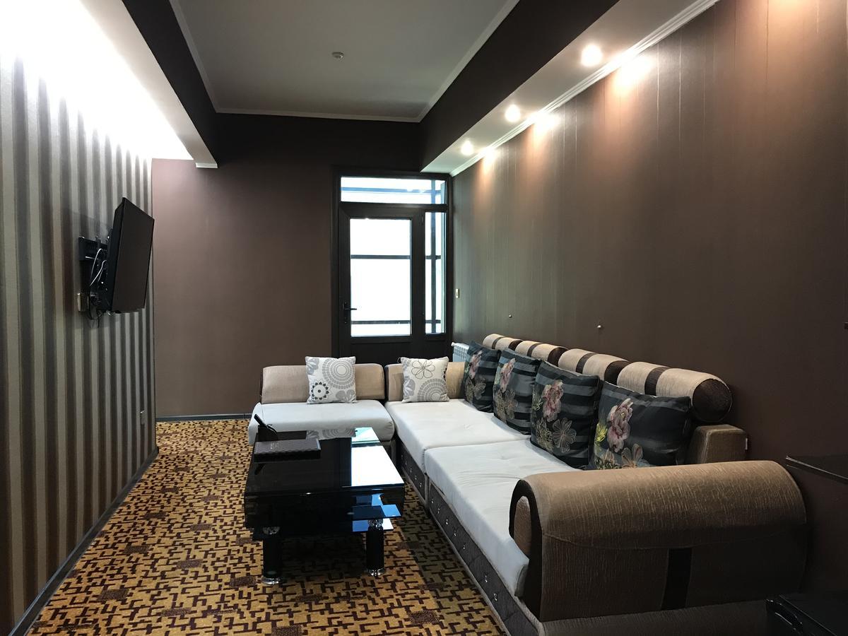 Hotel Zhibek Zholy Sjymkent Exteriör bild
