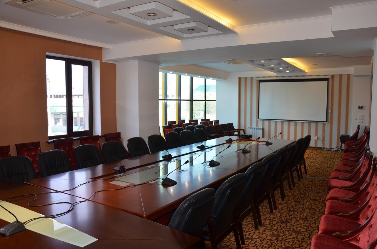 Hotel Zhibek Zholy Sjymkent Exteriör bild